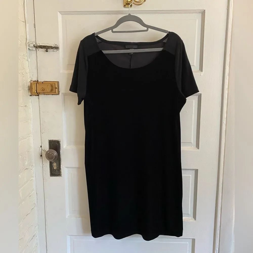 Apostrophe Black Velvet Mini Dress Size Large